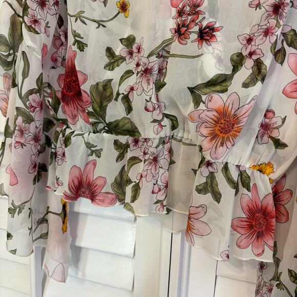 Guess White Floral Blouse‎ Size Medium - Picture 7 of 10